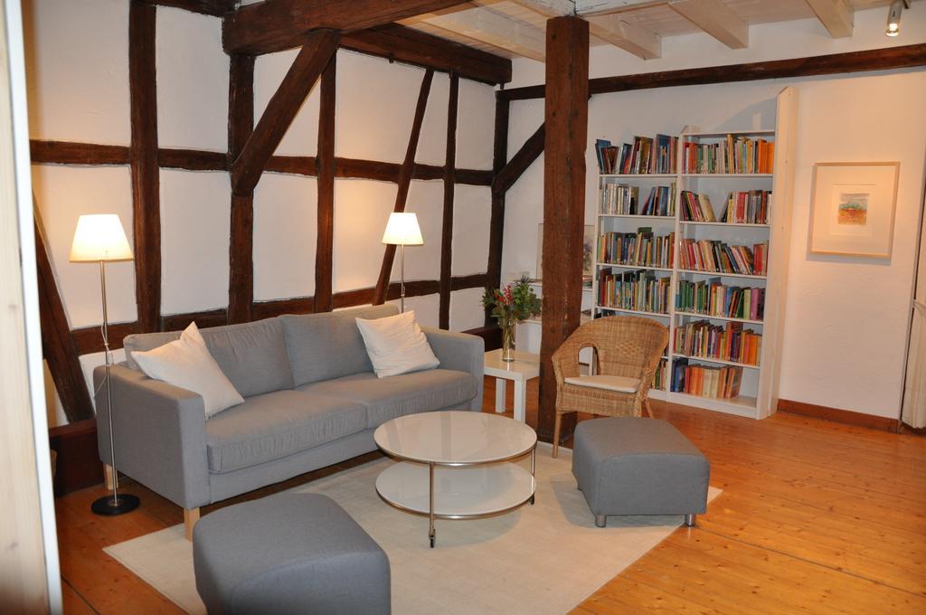 Gastezimmer Am Hof Francoforte sul Meno Esterno foto